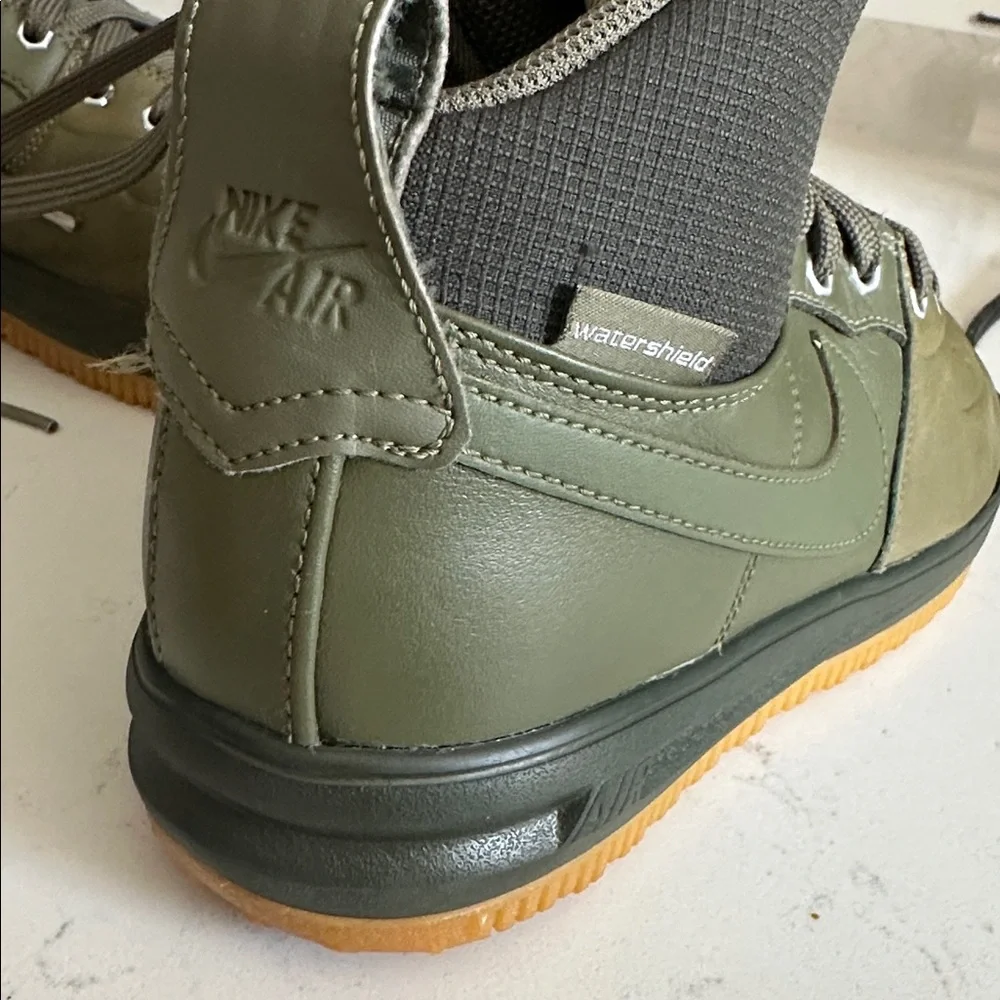 Nike Air Force 1 High Olive Sneakers used (see pics) 6.5Y Boy / 8.5 women - Picture 4 of 7